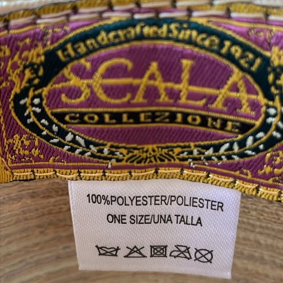 Scala Collezione Shapable Hat With Chin Strap - Picture 5 of 5